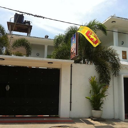 Friends Guesthouse Kudapaduwa المظهر الخارجي الصورة
